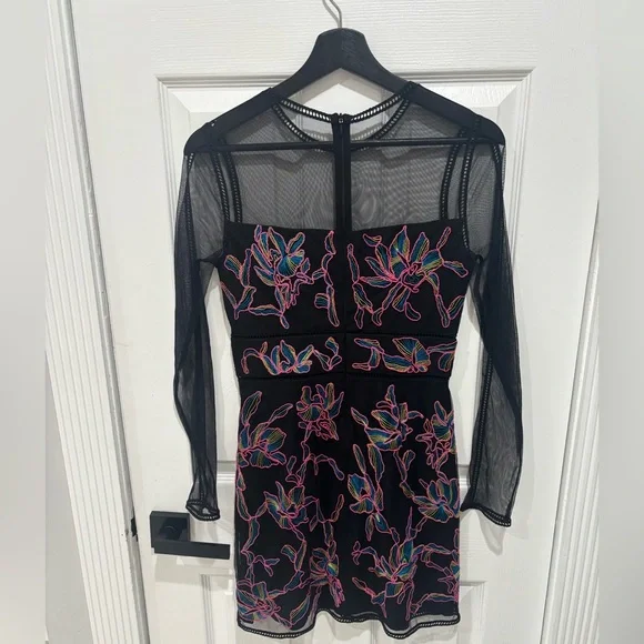 French Connection, Emilia Embroidered Long Sleeve Minidress Size:US 0 - Picture 4 of 9